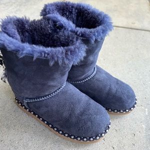 Girl blue uggs